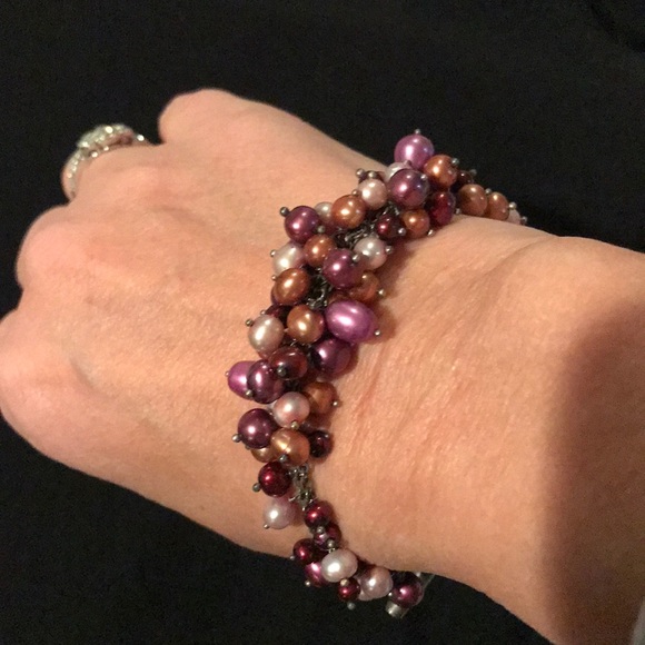 Jewelry - Purple pearl beaded bracelet